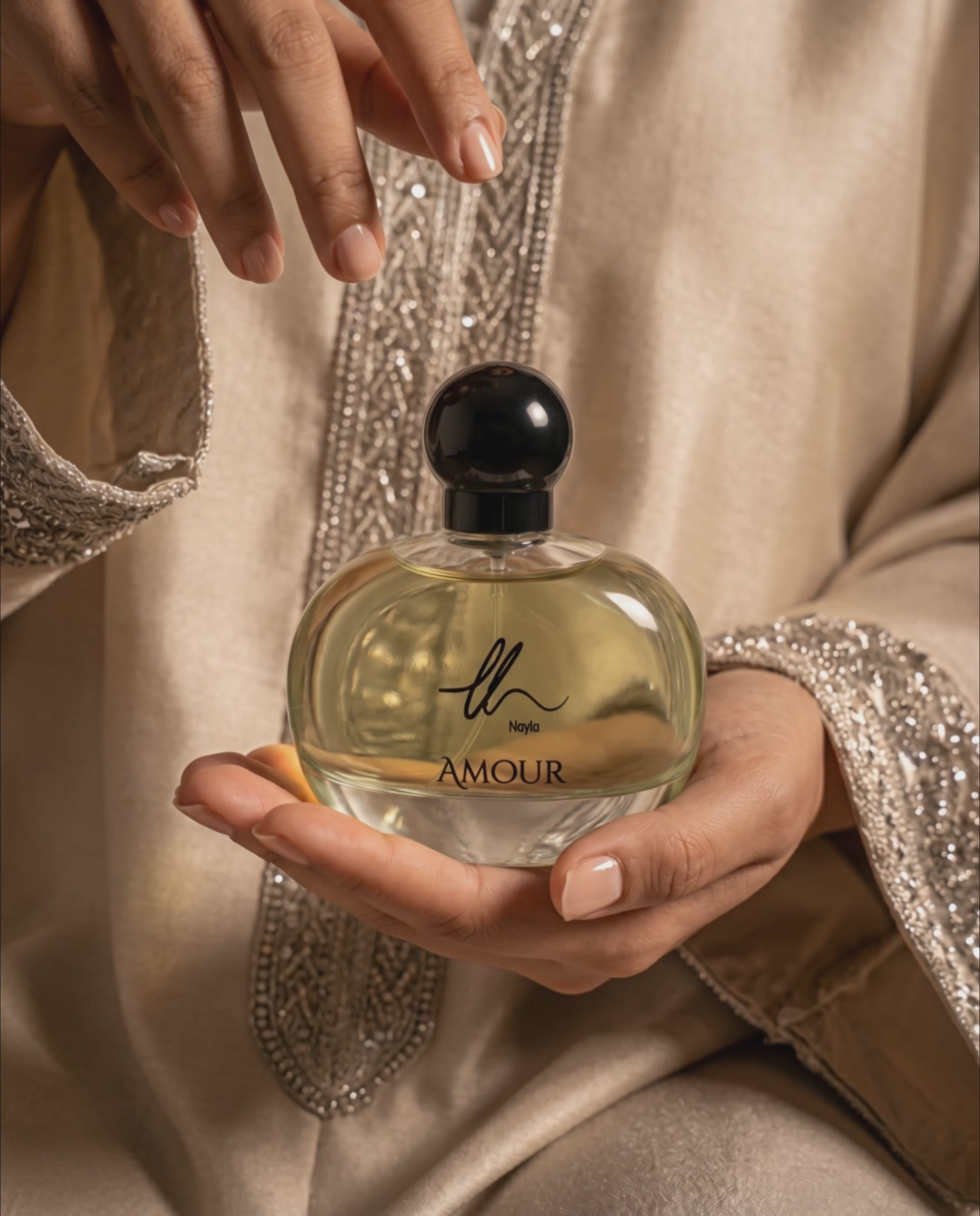 新品 ドバイ 香水 イナーラ Nayla UAE | Luxury Emirati Perfumes, Oud & Mukhmaria